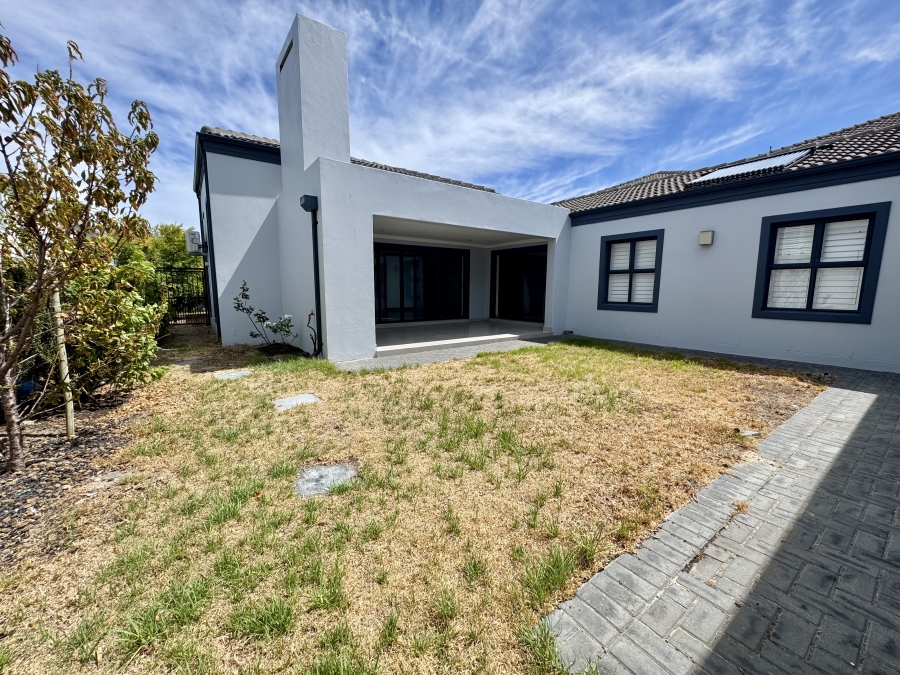 4 Bedroom Property for Sale in Parklands North Western Cape